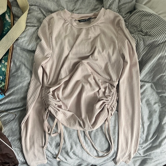 Solid Drawstring Ruched Slim Tee - Picture 2 of 3